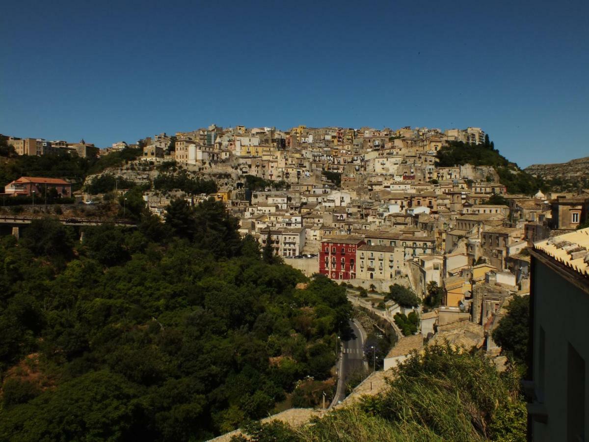 Balate Dimora In Centro Hotel Ragusa Eksteriør billede