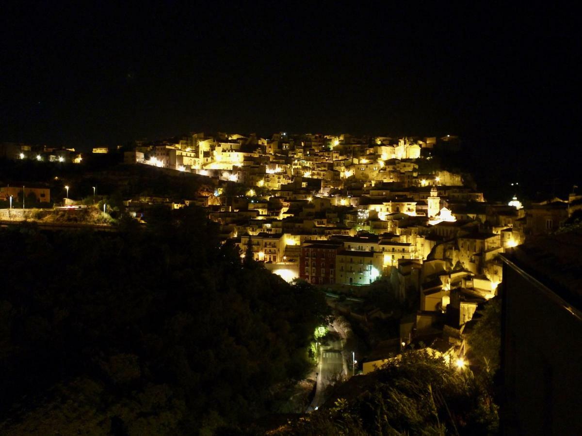 Balate Dimora In Centro Hotel Ragusa Eksteriør billede